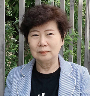 常任理事　大塚陽子